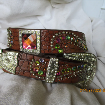 Multi-Colored Stones Brown Belt Adult L